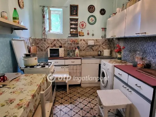 Eladó ház Koroncó 48 nm