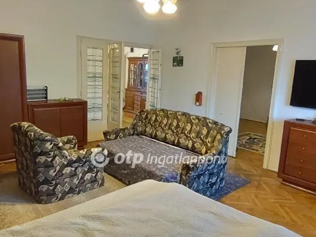 Eladó lakás Győr, Nádorváros 104 nm