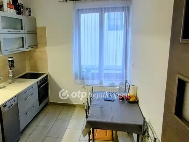 Eladó lakás Győr, Újváros 82 nm