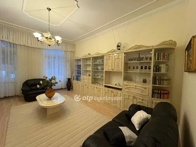 Eladó lakás Pápa, Belváros 60 nm