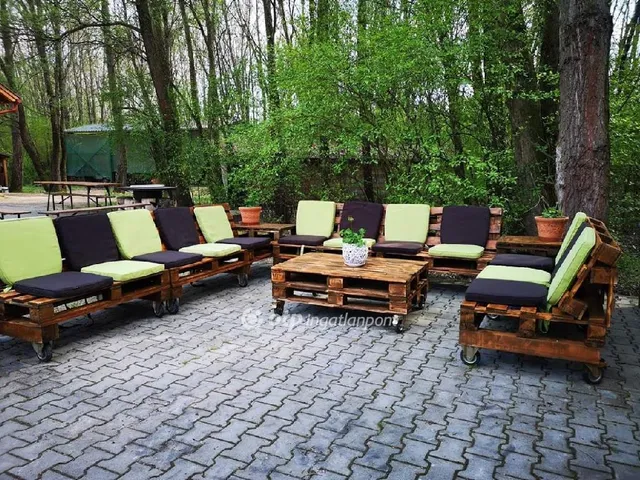 Eladó üdülő és hétvégi ház Takácsi 350 nm