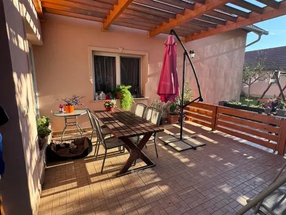 Eladó ház Nyúl 143 nm