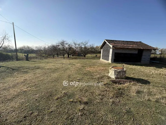 Eladó telek Tata 2669 nm