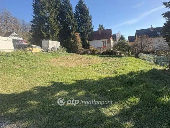 Eladó telek Döbrönte 304 nm