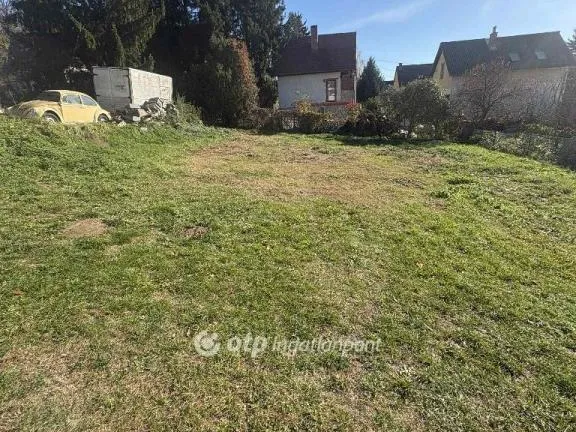Eladó telek Döbrönte 304 nm