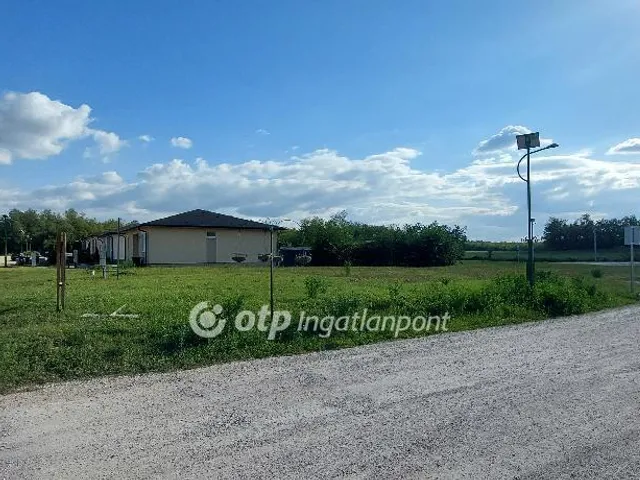 Eladó telek Nagyszentjános 868 nm