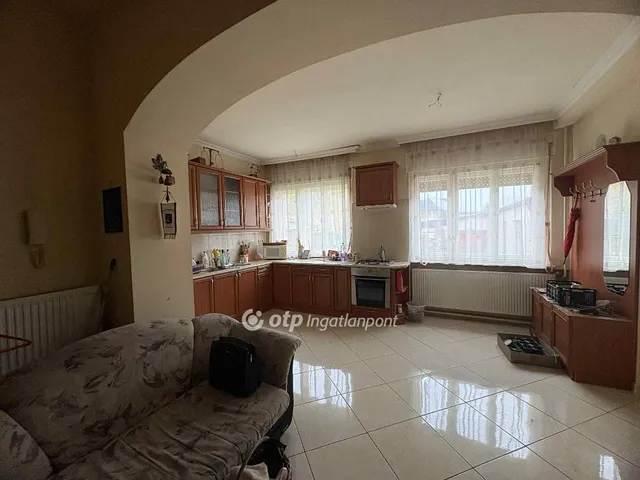 Eladó ház Pápa 93 nm