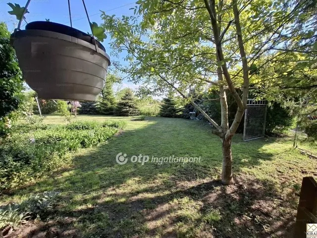 Eladó telek Győr, Banai úti kertek 1240 nm