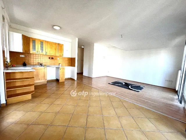 Eladó lakás Győr, Nádorváros 85 nm