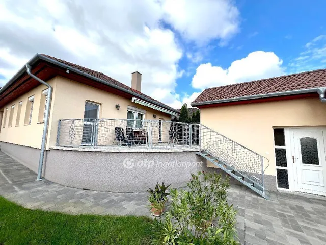 Eladó ház Ravazd 111 nm