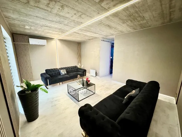 Eladó ház Levél 185 nm