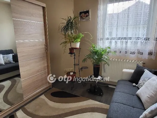 Eladó ház Pér 108 nm