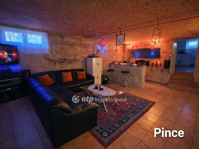 Eladó ház Győr, Révfalu 157 nm