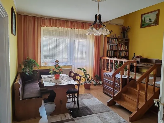 Eladó ház Győr, Révfalu 157 nm