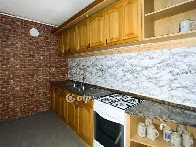 Eladó ház Bőny 63 nm