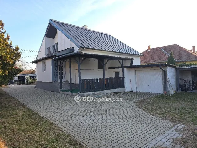 Eladó ház Győr, Győrszentiván 170 nm