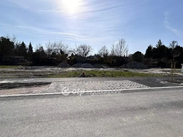 Eladó telek Győr, Pinnyéd 678 nm