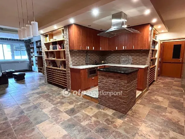 Eladó lakás Győr, Belváros 88 nm