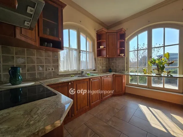 Eladó ház Győr 229 nm