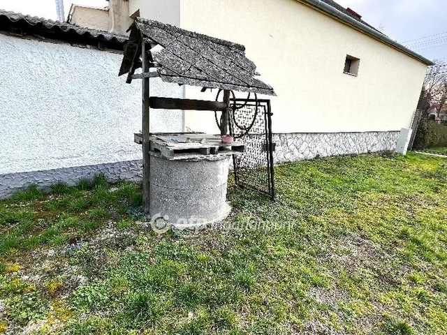 Eladó telek Kunsziget 1298 nm