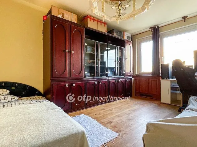 Eladó lakás Győr, Adyváros 49 nm