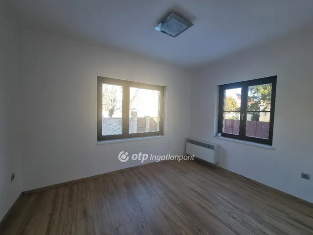 Eladó ház Pápa, Erzsébetváros 185 nm