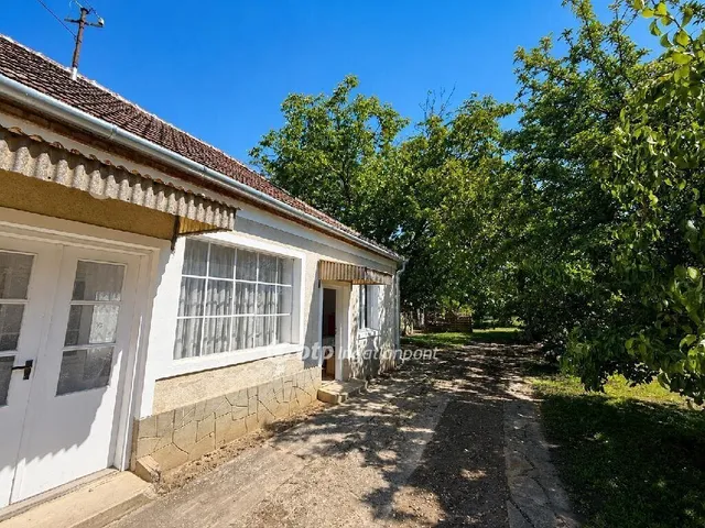 Eladó ház Kóny 88 nm