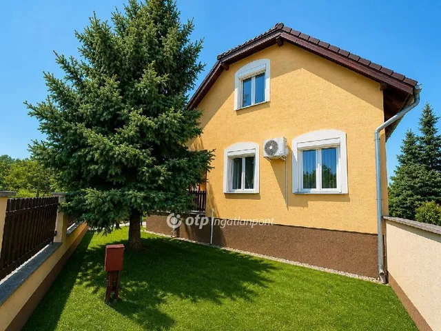 Eladó ház Győrladamér 160 nm