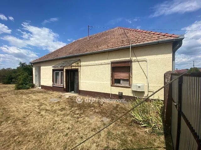 Eladó ház Kóny 72 nm