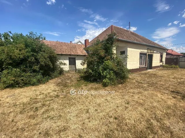Eladó ház Kóny 72 nm