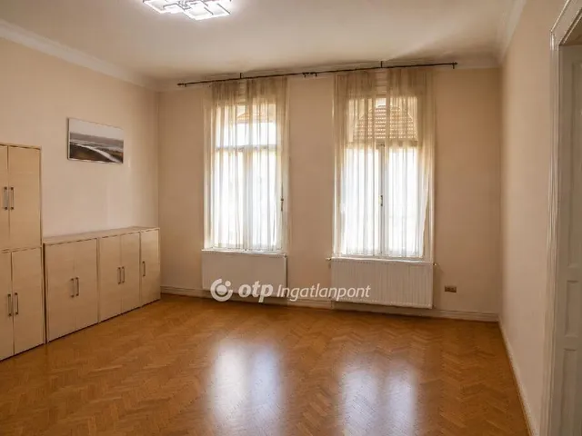 Eladó lakás Győr, Belváros 126 nm
