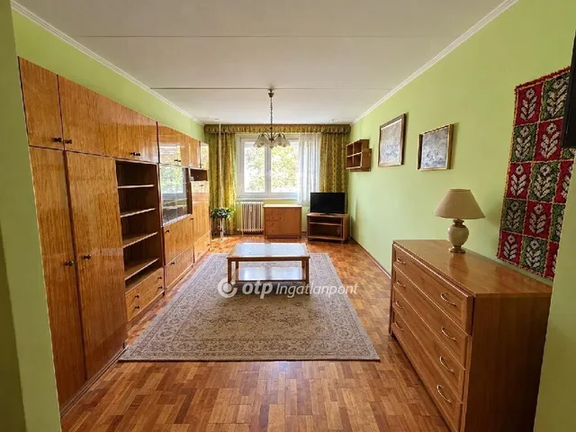 Eladó lakás Győr, Adyváros 53 nm