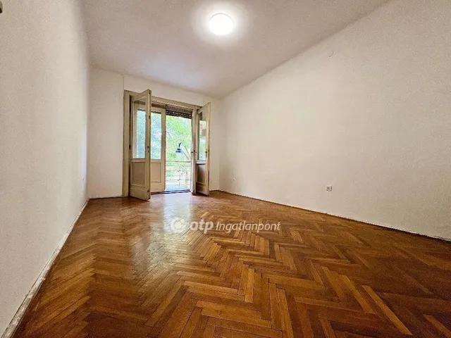 Eladó lakás Győr 32 nm