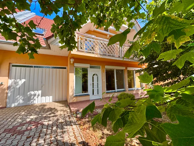 Eladó ház Balatonfüred, Belváros 215 nm