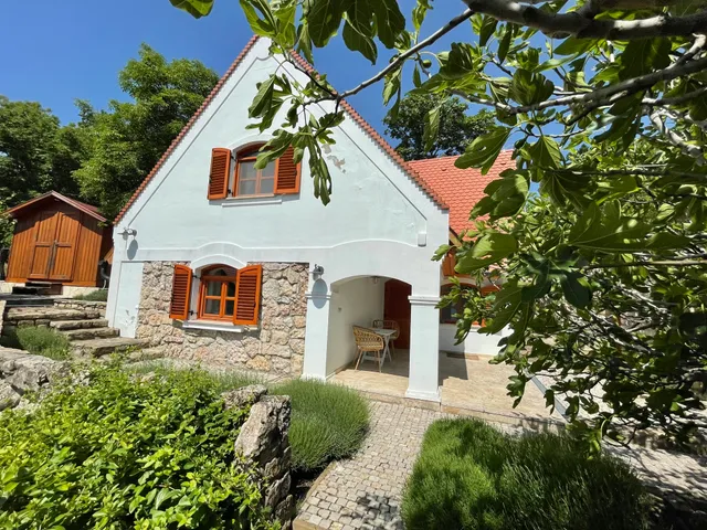 Kiadó ház Balatonfüred 80 nm