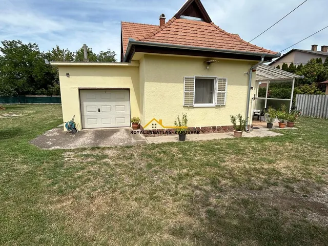 Eladó ház Balatonboglár, Kolozsvári utca 140 nm