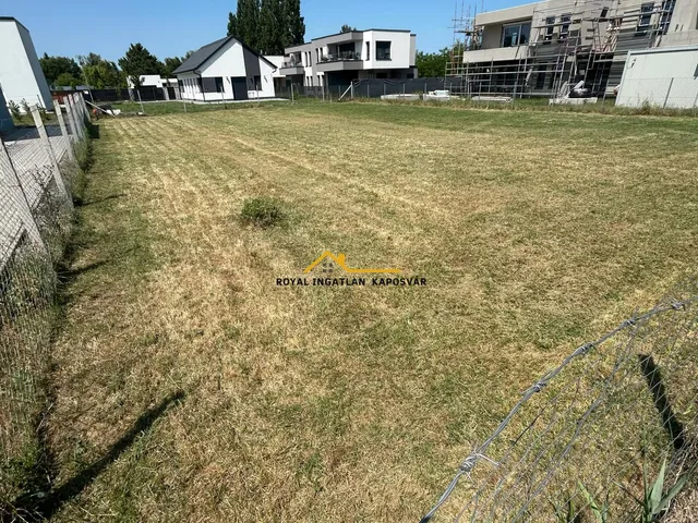 Eladó telek Balatonfenyves 705 nm