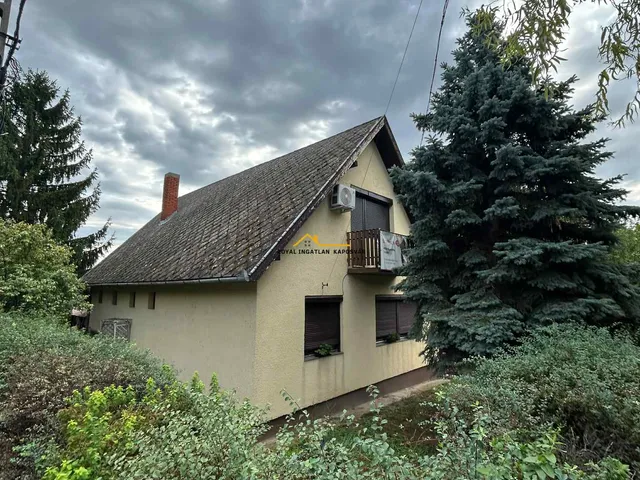 Eladó ház Fonyód, Kisfaludy utca 145 nm