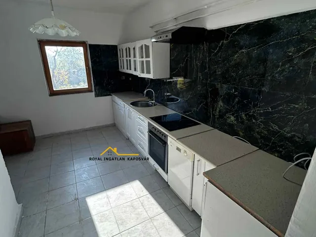 Eladó ház Baté, Dózsa György 70 nm