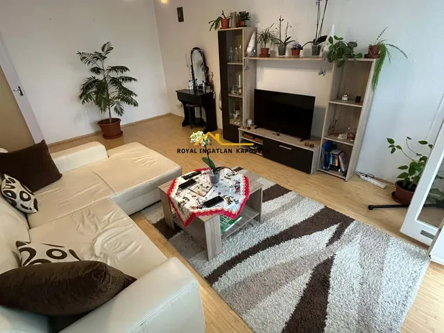 Eladó lakás Kaposvár, Kinizsi-lakótelep 57 nm