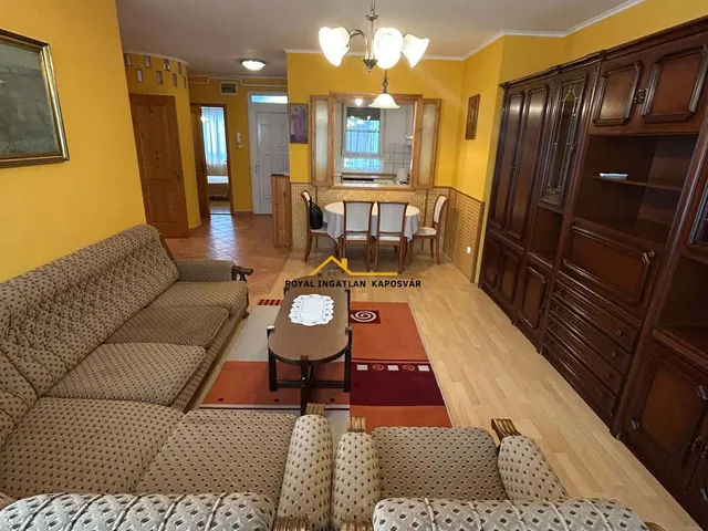 Kiadó lakás Kaposvár, Belváros, Németh István fasor 68 nm