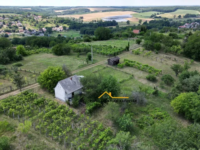 Eladó mezőgazdasági ingatlan Kaposszerdahely, Szőlőhegy 20 nm