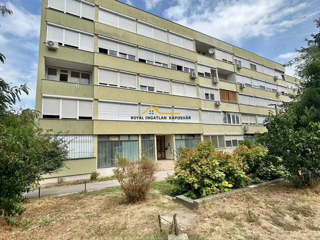 Eladó lakás Kaposvár, Kinizsi-lakótelep 57 nm