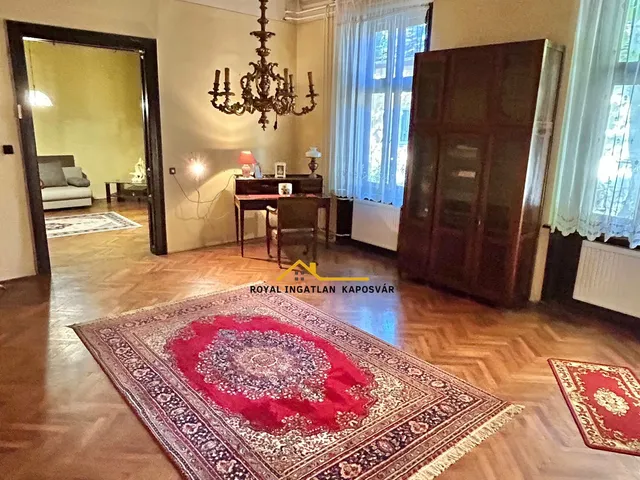 Eladó lakás Kaposvár, Belváros 171 nm