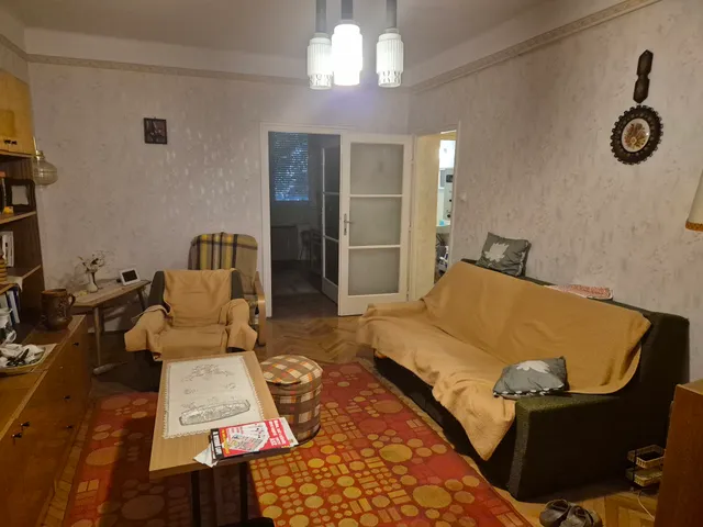 Eladó lakás Szolnok, Tallinn, Városmajor út 54 nm
