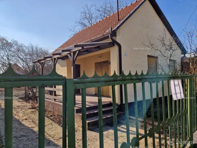 Eladó üdülő és hétvégi ház Lakitelek 30 nm