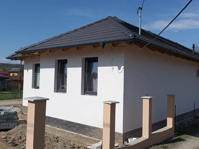Eladó ház Domony 145 nm