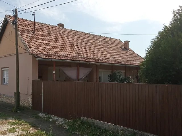 Eladó ház Hort 67 nm