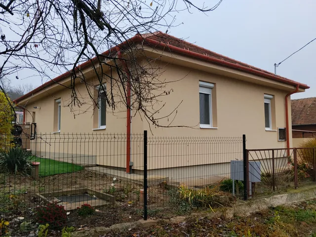 Eladó ház Vácegres 86 nm