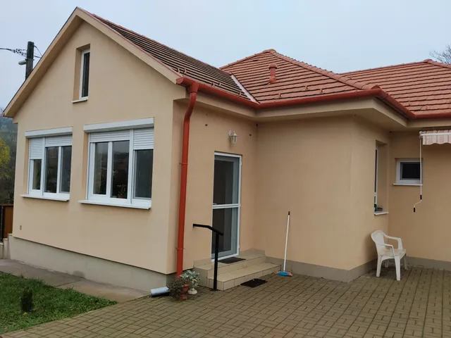 Eladó ház Vácegres 86 nm